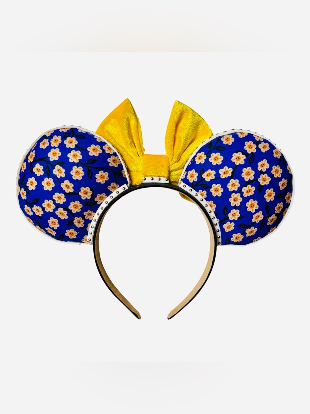 Smiling Flower Mouse Ears - Picture 2 of 2